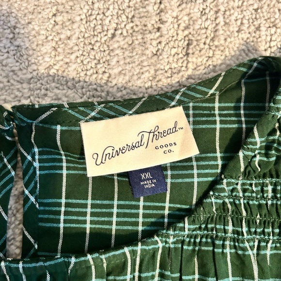 Universal thread green plaid peplum shirt with smocking. - Picture 2 of 2